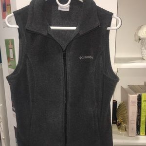 Columbia vest